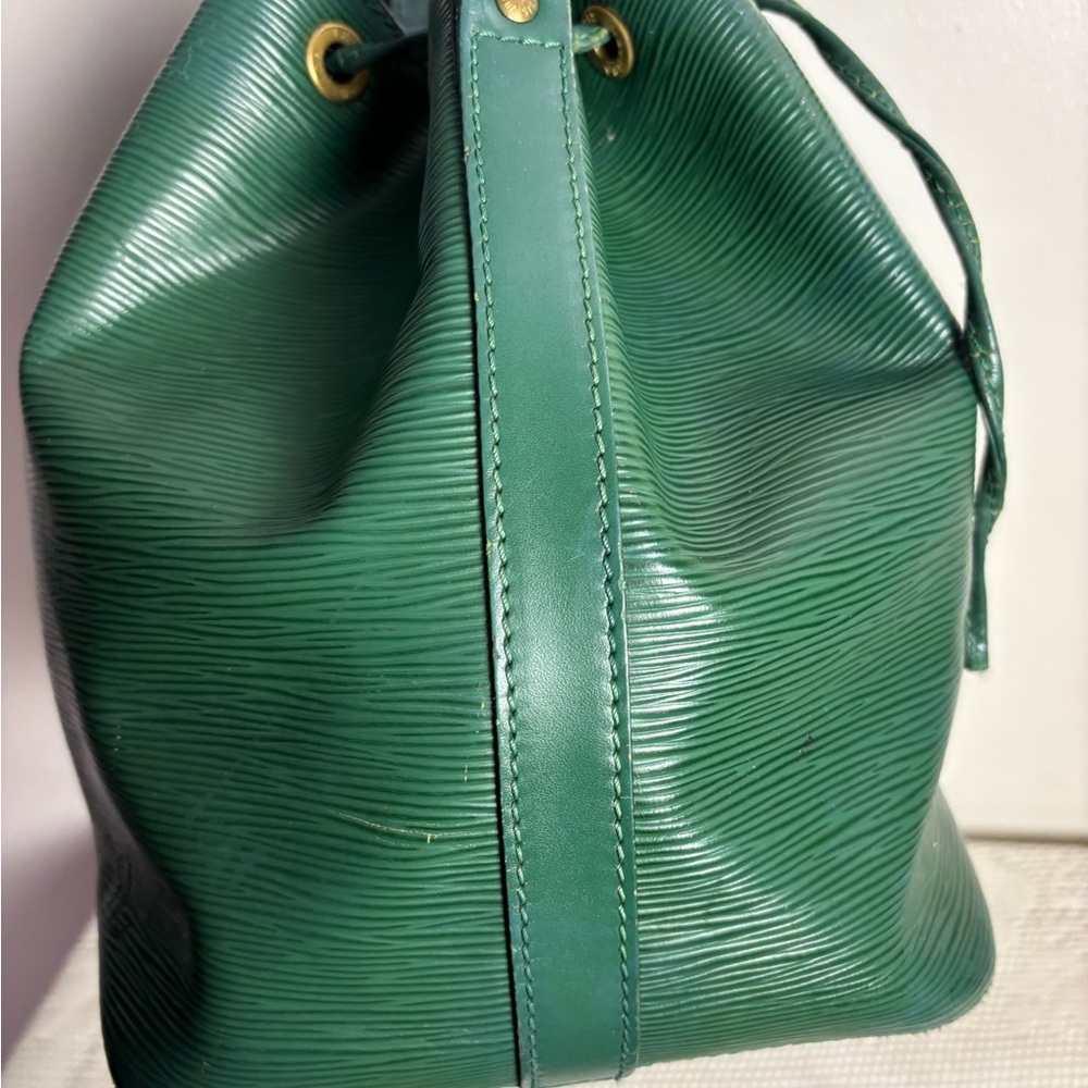 Louis Vuitton Green Epi Noe Shoulder Bag - Picture 7 of 16